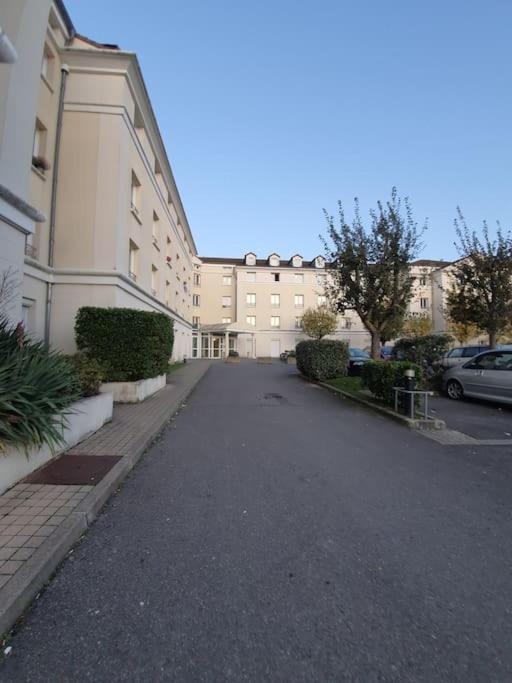 דירות ביוסי-סיינט-ג'ורג' Pretty Little Flat Near From Disneyland Paris מראה חיצוני תמונה